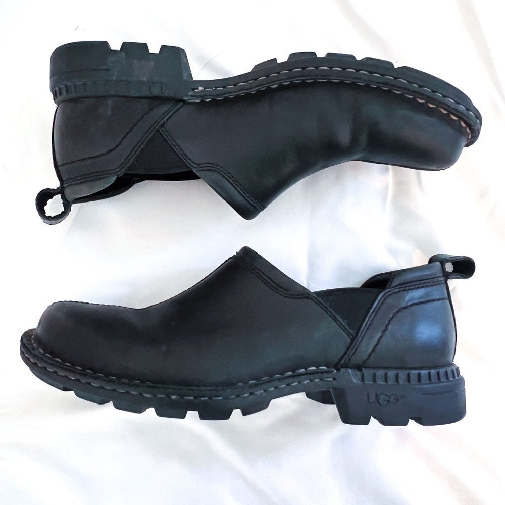 UGG Dyersville Slip On / Loafer